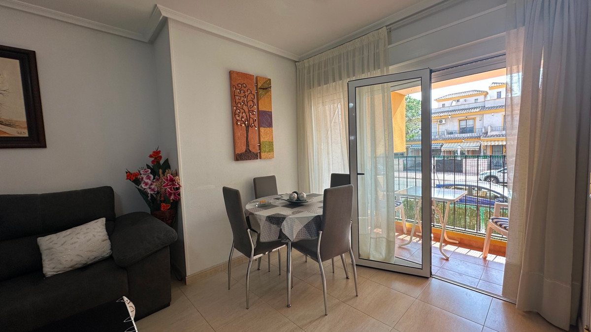 Se vende Bungalow de 2 dormitorios en Costa Blanca, Alicante, España