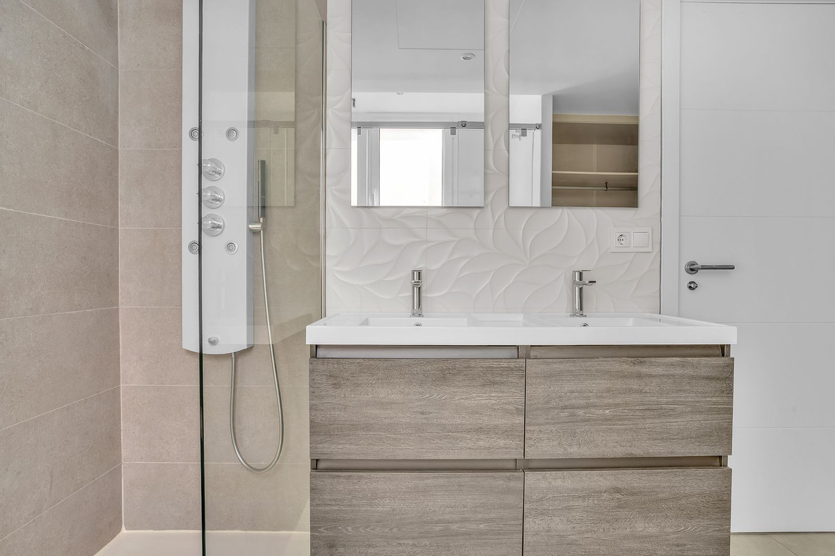 3 Bed Apartment for sale in La Cala De Mijas Costa Del Sol, Málaga, Spain