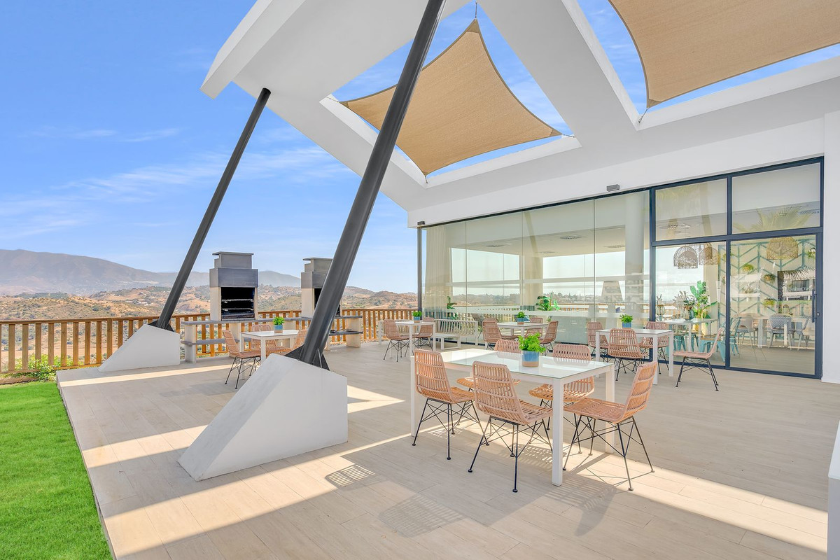 3 Bed Apartment for sale in La Cala De Mijas Costa Del Sol, Málaga, Spain
