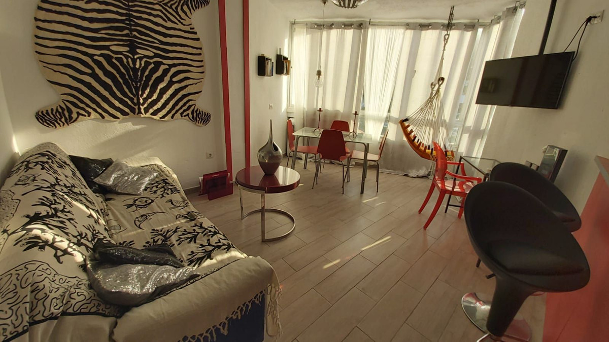 Se vende Apartamento Planta Media de 2 dormitorios en Costa Del Sol, Málaga, España