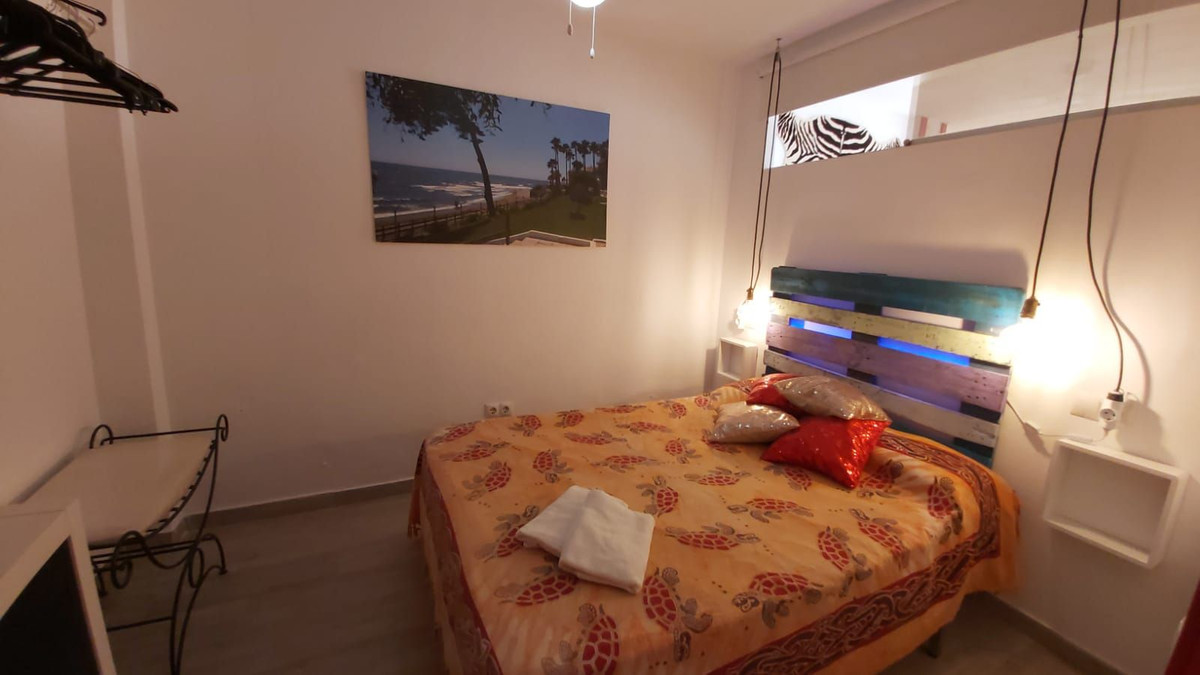 Se vende Apartamento Planta Media de 2 dormitorios en Costa Del Sol, Málaga, España