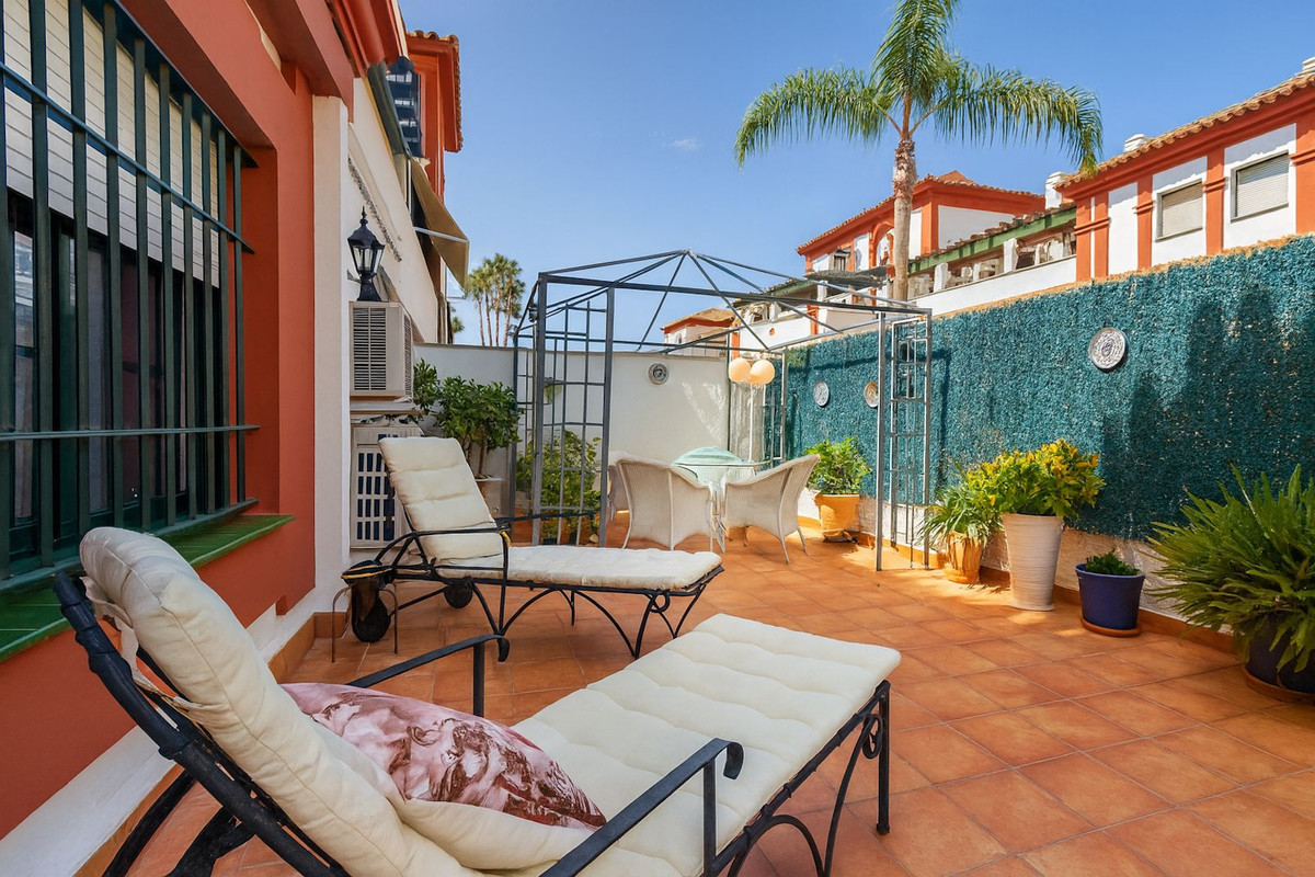 Se vende Apartamento Planta Baja de 3 dormitorios en Costa Del Sol, Málaga, España