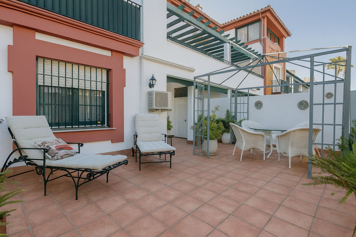 Se vende Apartamento Planta Baja de 3 dormitorios en Costa Del Sol, Málaga, España