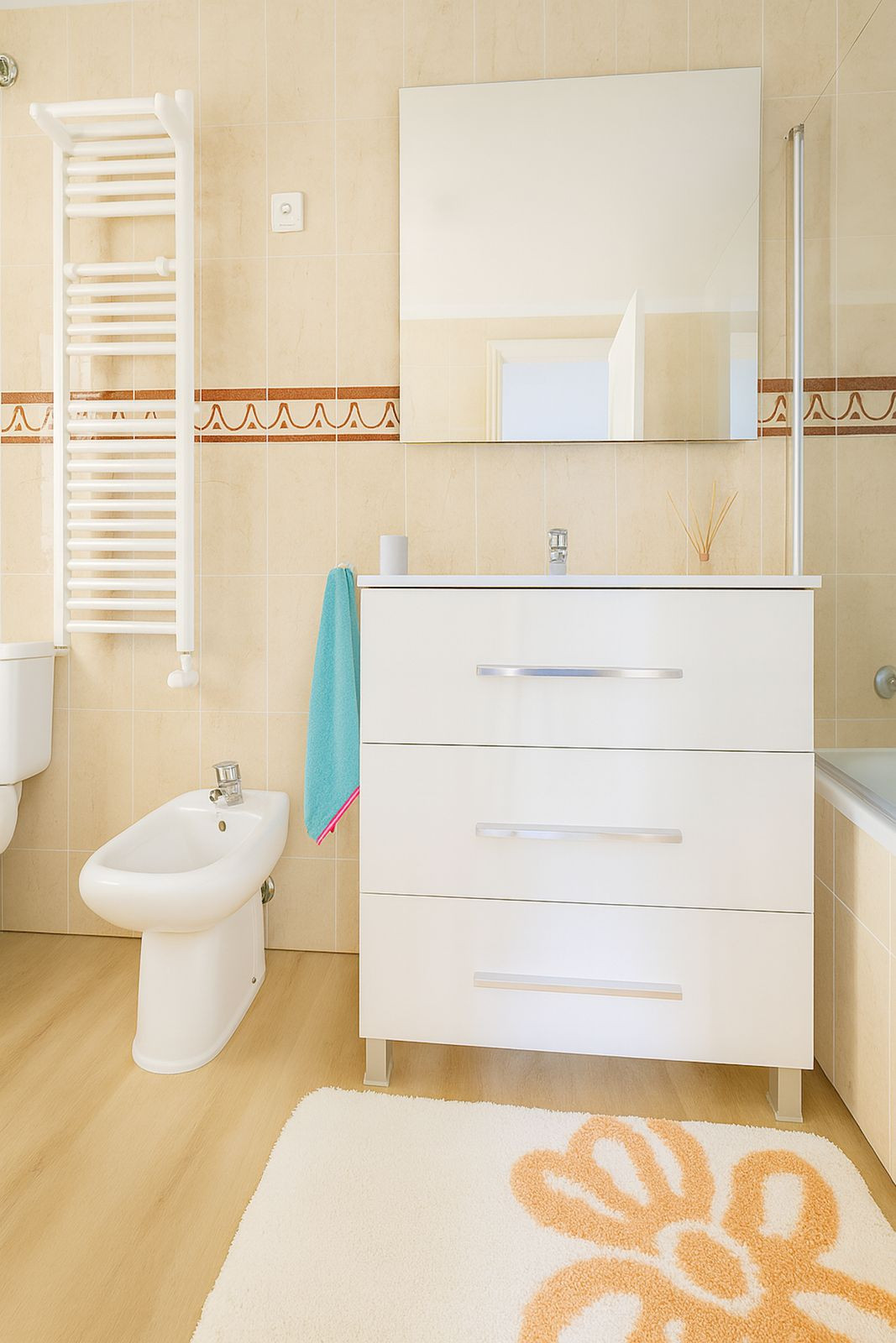 Se vende Apartamento Planta Baja de 3 dormitorios en Costa Del Sol, Málaga, España