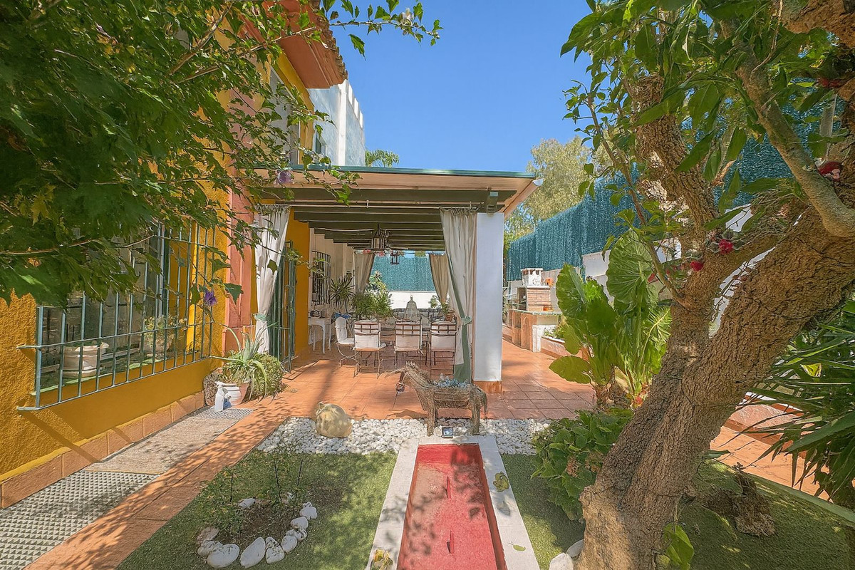 Se vende Apartamento Planta Baja de 3 dormitorios en Costa Del Sol, Málaga, España
