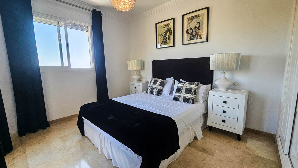 4 Bed Townhouse for sale in La Duquesa Costa Del Sol, Málaga, Spain
