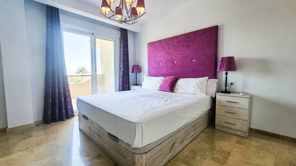4 Bed Townhouse for sale in La Duquesa Costa Del Sol, Málaga, Spain