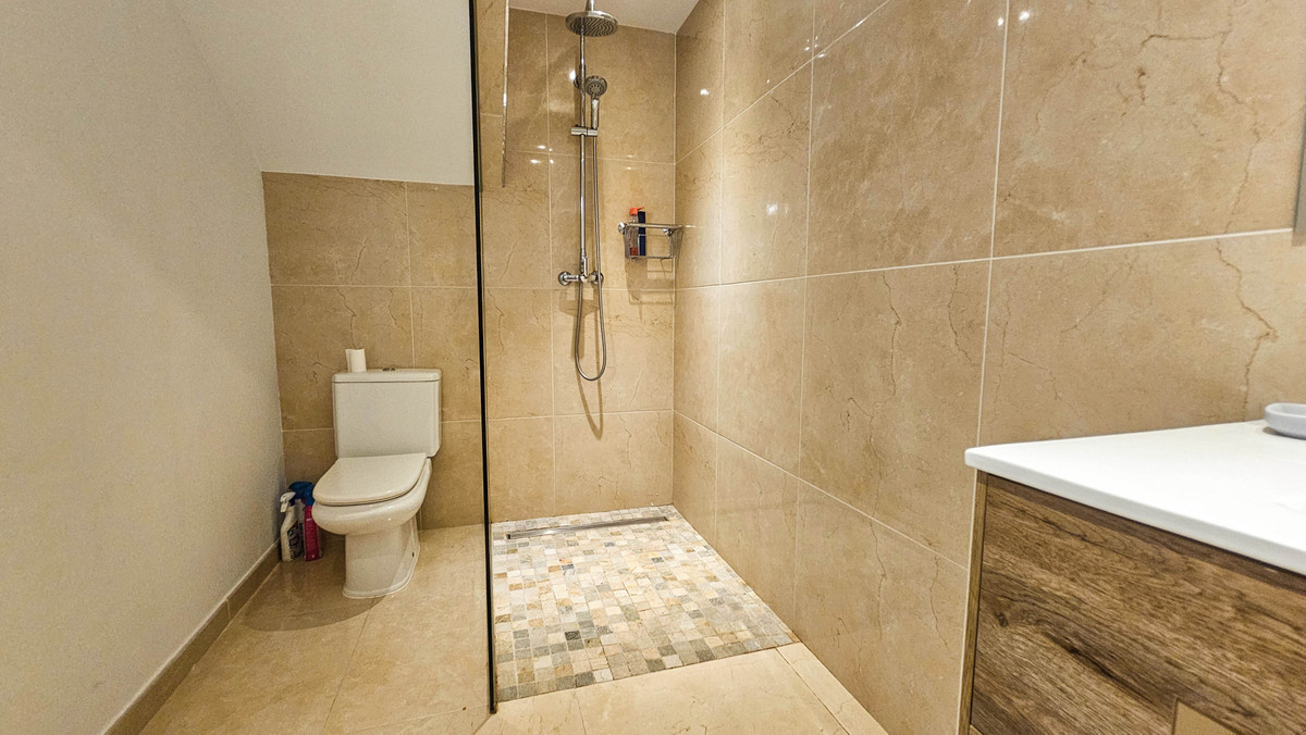4 Bed Townhouse for sale in La Duquesa Costa Del Sol, Málaga, Spain