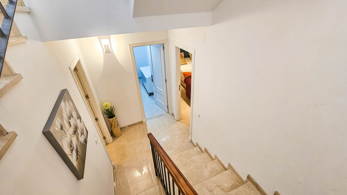 4 Bed Townhouse for sale in La Duquesa Costa Del Sol, Málaga, Spain