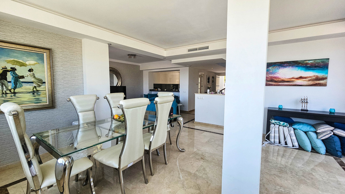 4 Bed Townhouse for sale in La Duquesa Costa Del Sol, Málaga, Spain