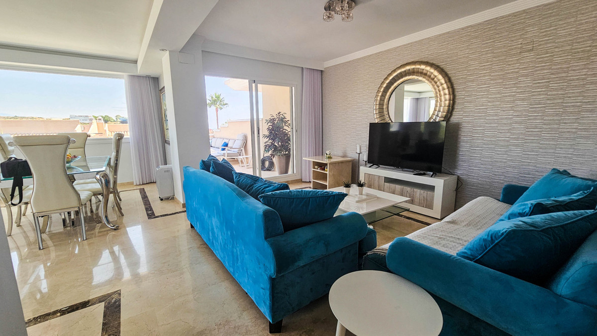 4 Bed Townhouse for sale in La Duquesa Costa Del Sol, Málaga, Spain
