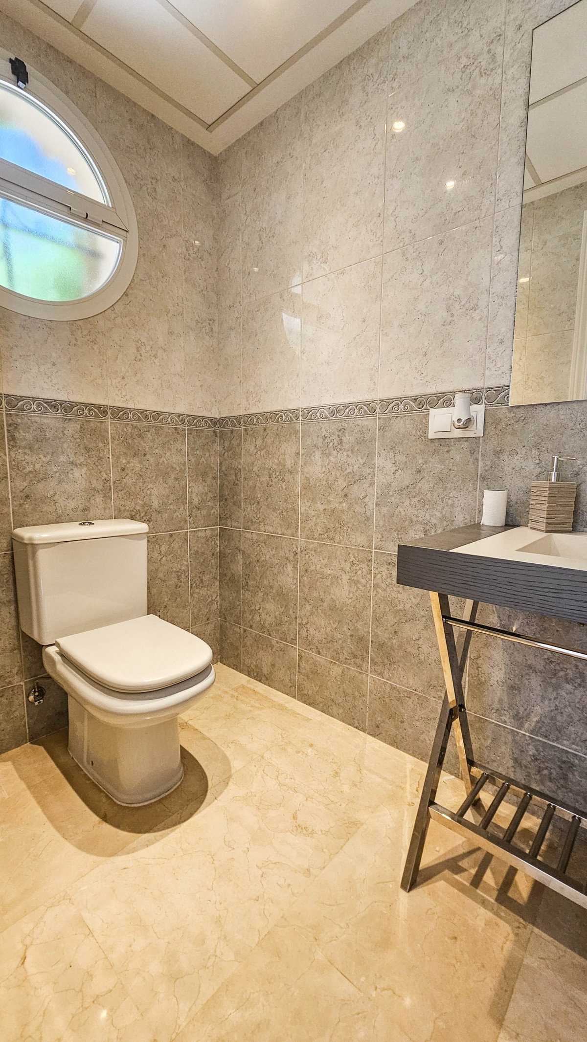 4 Bed Townhouse for sale in La Duquesa Costa Del Sol, Málaga, Spain