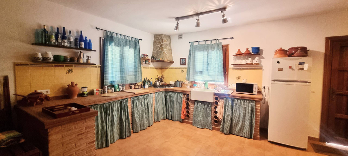 Se vende Villa - Chalet de 4 dormitorios en Costa Del Sol, Málaga, España