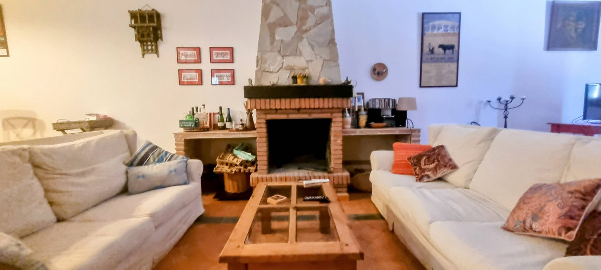 Se vende Villa - Chalet de 4 dormitorios en Costa Del Sol, Málaga, España