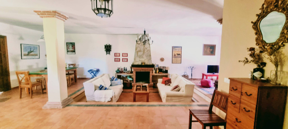 Se vende Villa - Chalet de 4 dormitorios en Costa Del Sol, Málaga, España