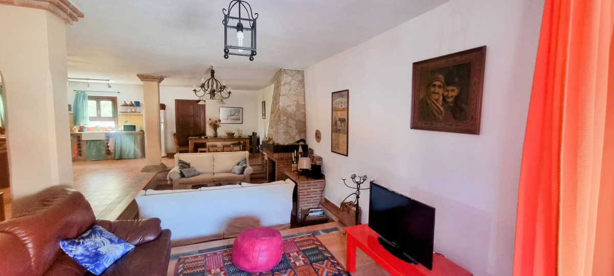 Se vende Villa - Chalet de 4 dormitorios en Costa Del Sol, Málaga, España