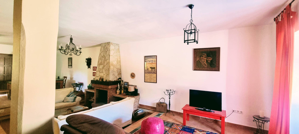 Se vende Villa - Chalet de 4 dormitorios en Costa Del Sol, Málaga, España