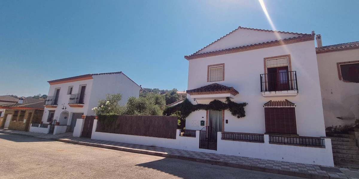 Se vende Villa - Chalet de 4 dormitorios en Costa Del Sol, Málaga, España