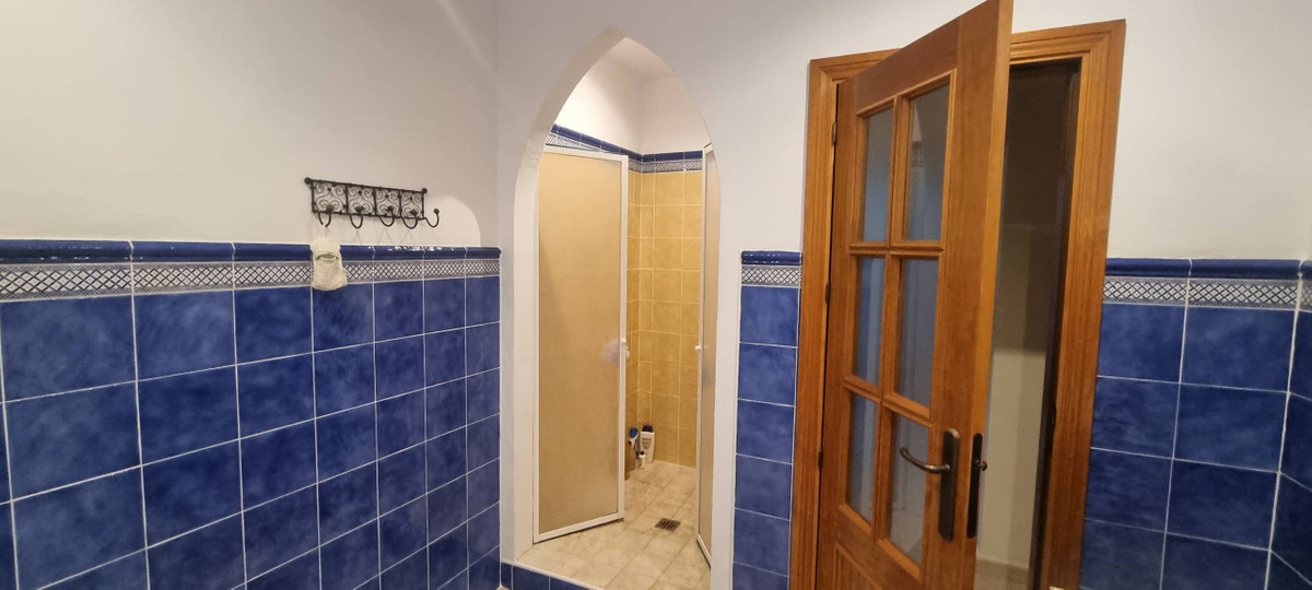 Se vende Villa - Chalet de 4 dormitorios en Costa Del Sol, Málaga, España