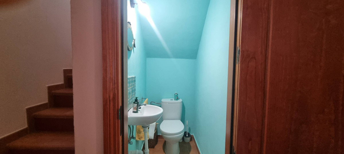 Se vende Villa - Chalet de 4 dormitorios en Costa Del Sol, Málaga, España