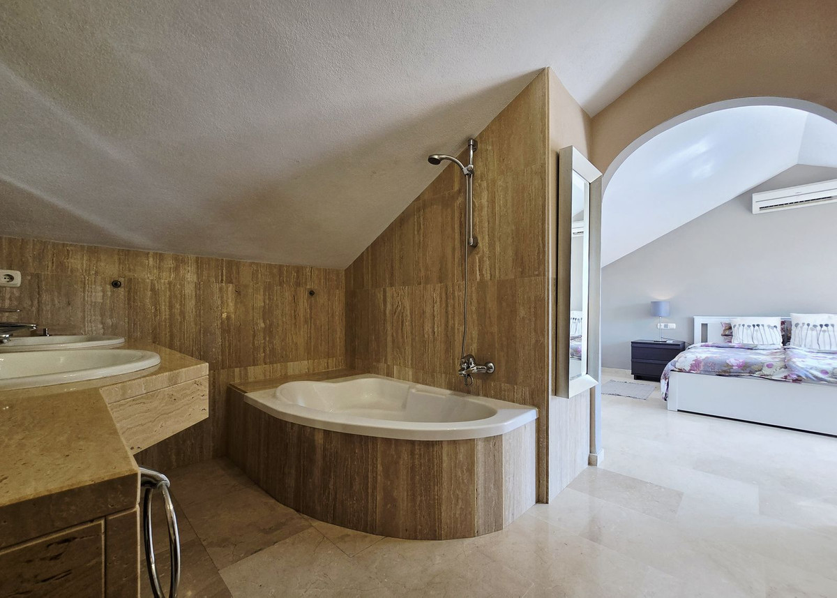 Se vende Ático de 2 dormitorios en Costa Del Sol, Málaga, España
