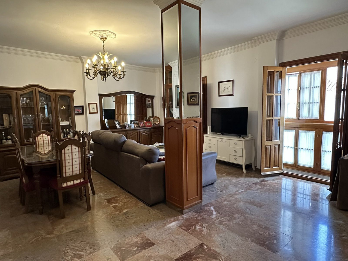 5 Bed Townhouse for sale in Vélezmálaga Costa Del Sol East, Málaga, Spain