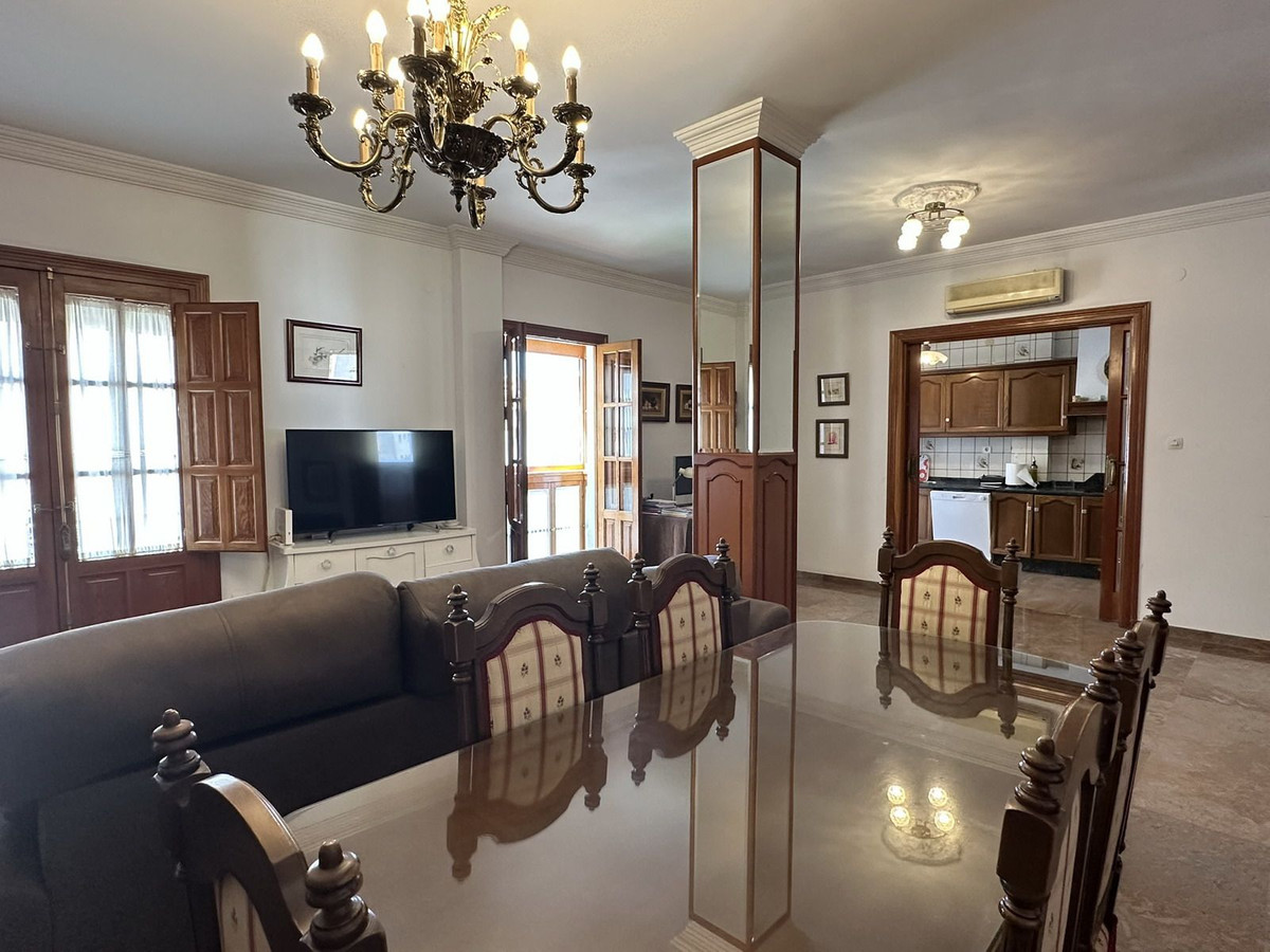 5 Bed Townhouse for sale in Vélezmálaga Costa Del Sol East, Málaga, Spain
