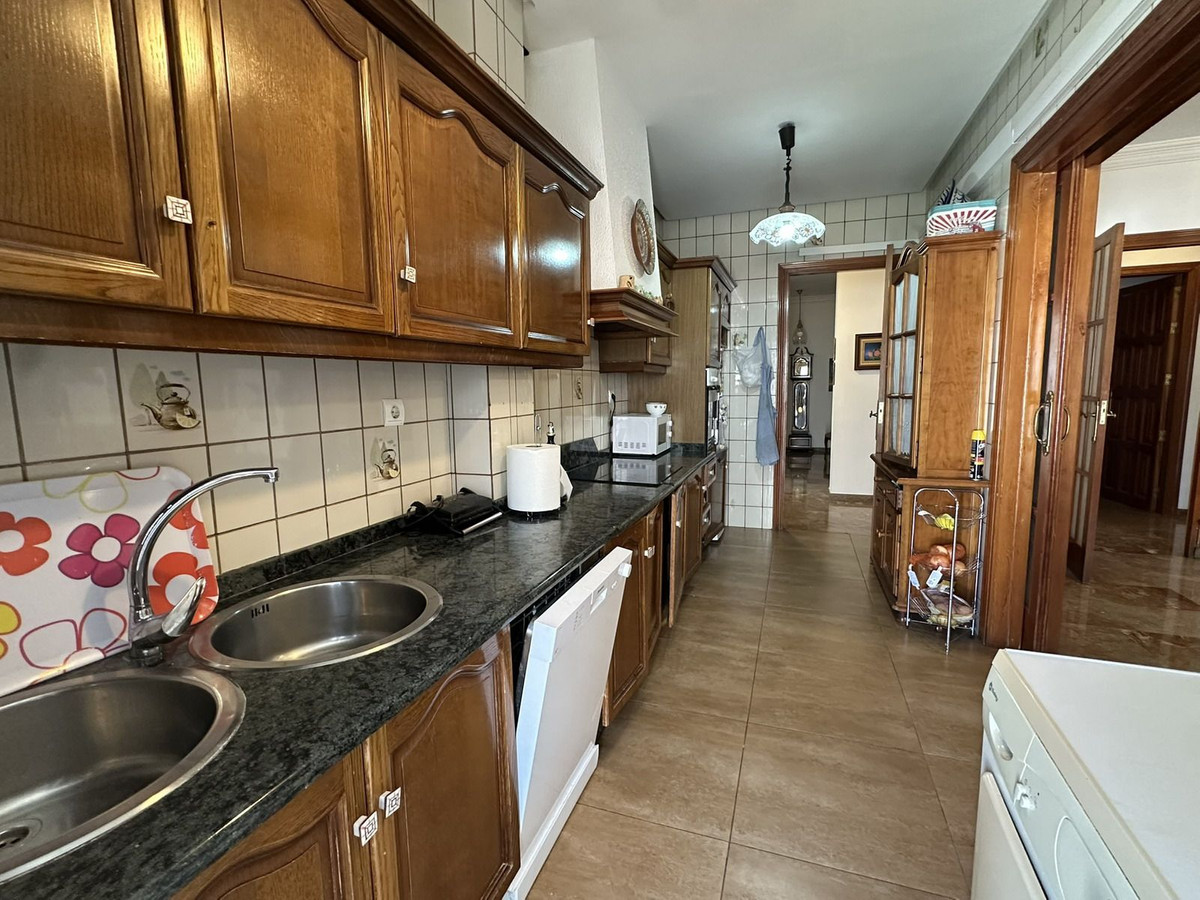 5 Bed Townhouse for sale in Vélezmálaga Costa Del Sol East, Málaga, Spain