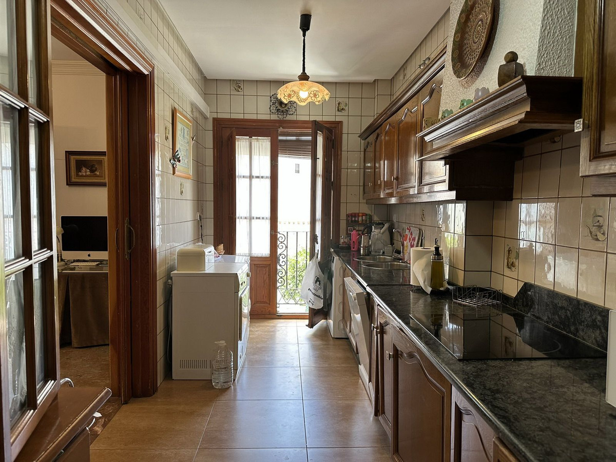 5 Bed Townhouse for sale in Vélezmálaga Costa Del Sol East, Málaga, Spain