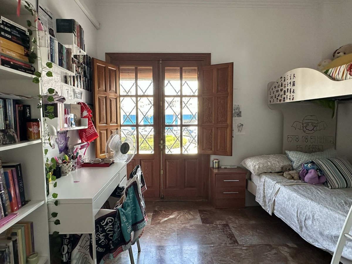 5 Bed Townhouse for sale in Vélezmálaga Costa Del Sol East, Málaga, Spain