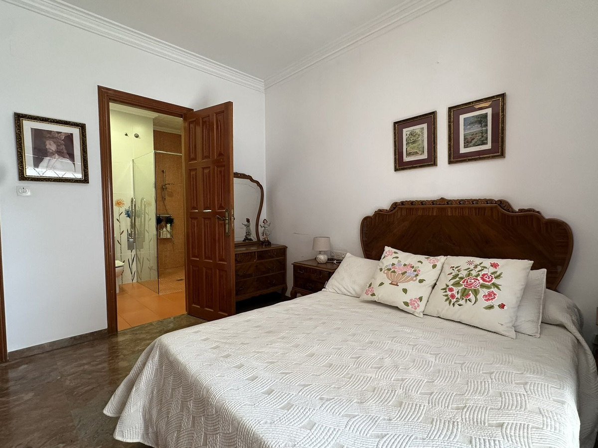 5 Bed Townhouse for sale in Vélezmálaga Costa Del Sol East, Málaga, Spain