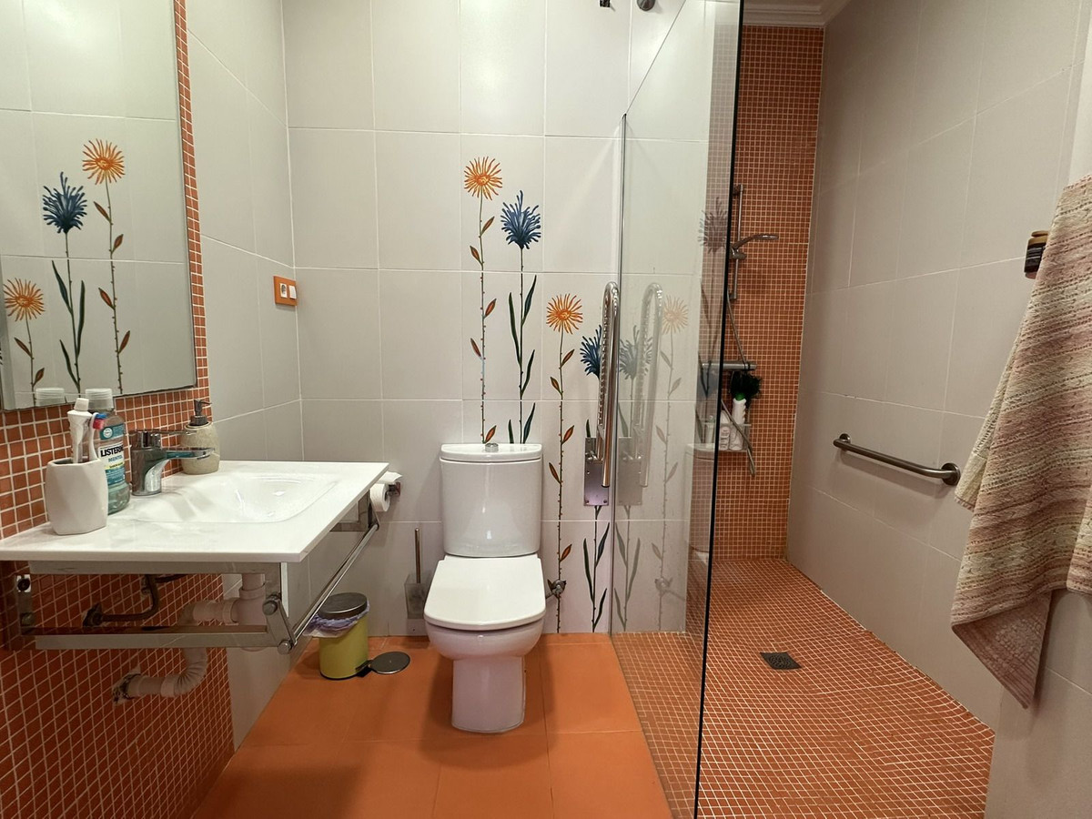 5 Bed Townhouse for sale in Vélezmálaga Costa Del Sol East, Málaga, Spain