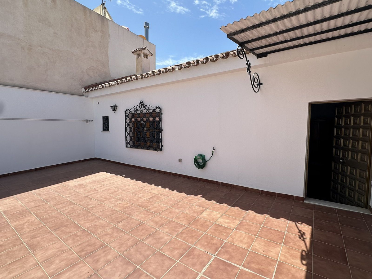 5 Bed Townhouse for sale in Vélezmálaga Costa Del Sol East, Málaga, Spain