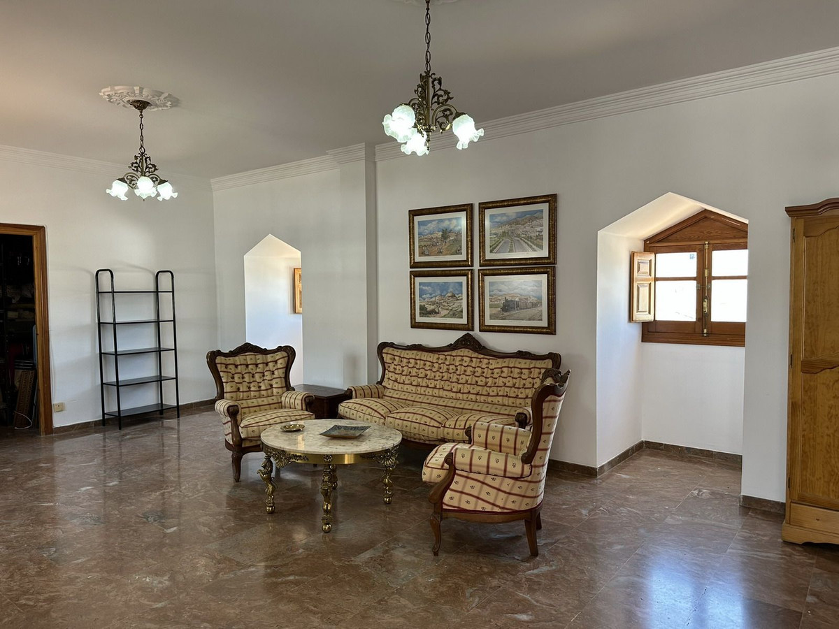 5 Bed Townhouse for sale in Vélezmálaga Costa Del Sol East, Málaga, Spain