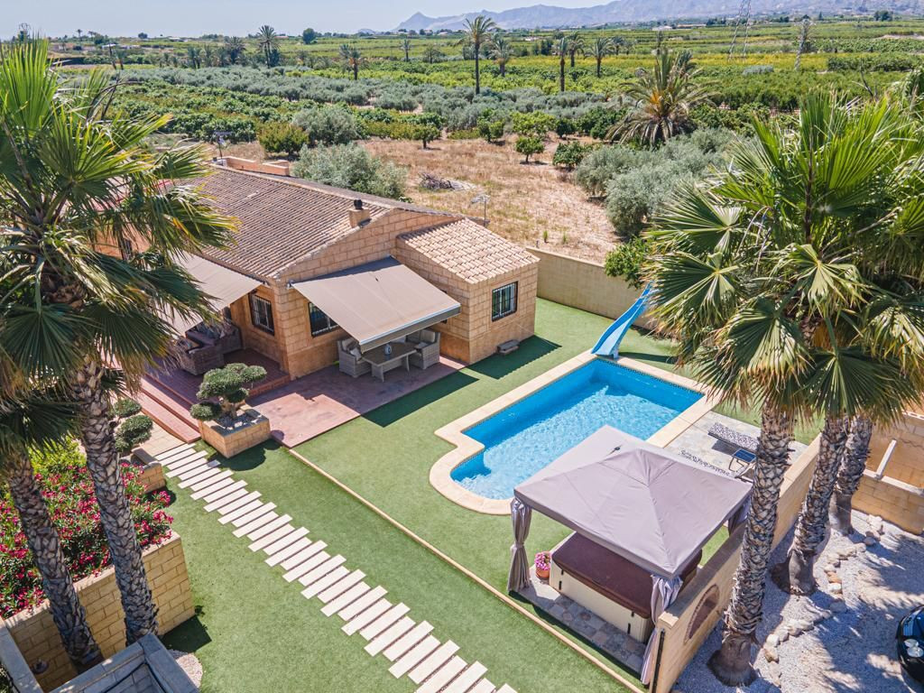 5 Bed Townhouse for sale in Albatera Costa Blanca, Alicante, Spain