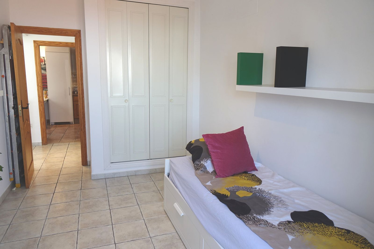 3 Bed Apartment for sale in Fuengirola Costa Del Sol, Málaga, Spain