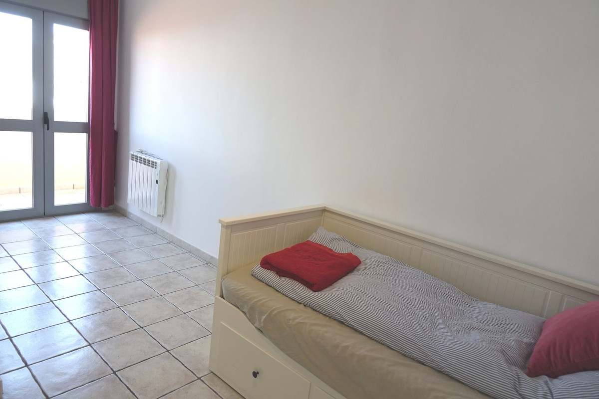 3 Bed Apartment for sale in Fuengirola Costa Del Sol, Málaga, Spain