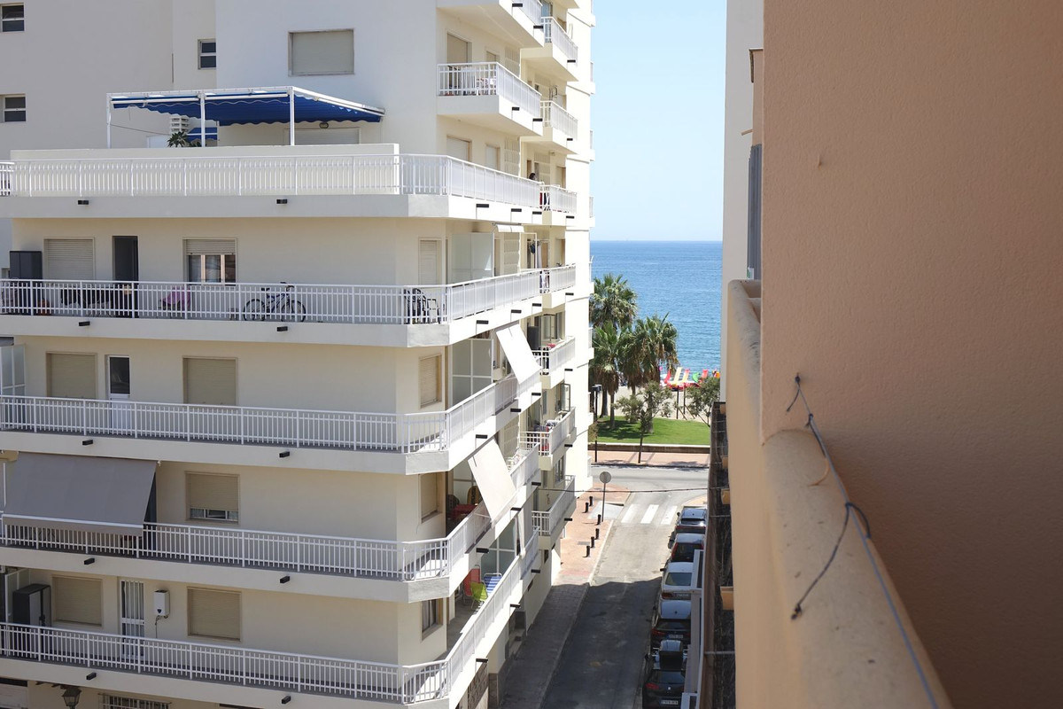 3 Bed Apartment for sale in Fuengirola Costa Del Sol, Málaga, Spain