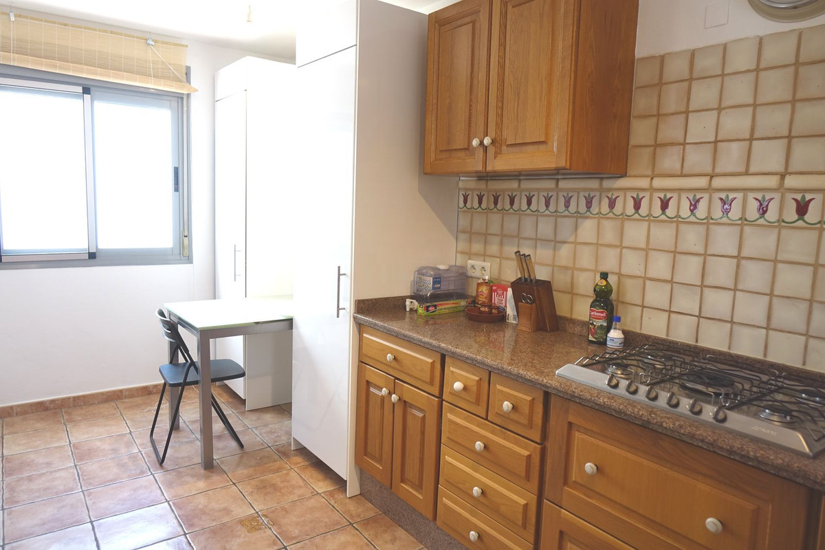 3 Bed Apartment for sale in Fuengirola Costa Del Sol, Málaga, Spain