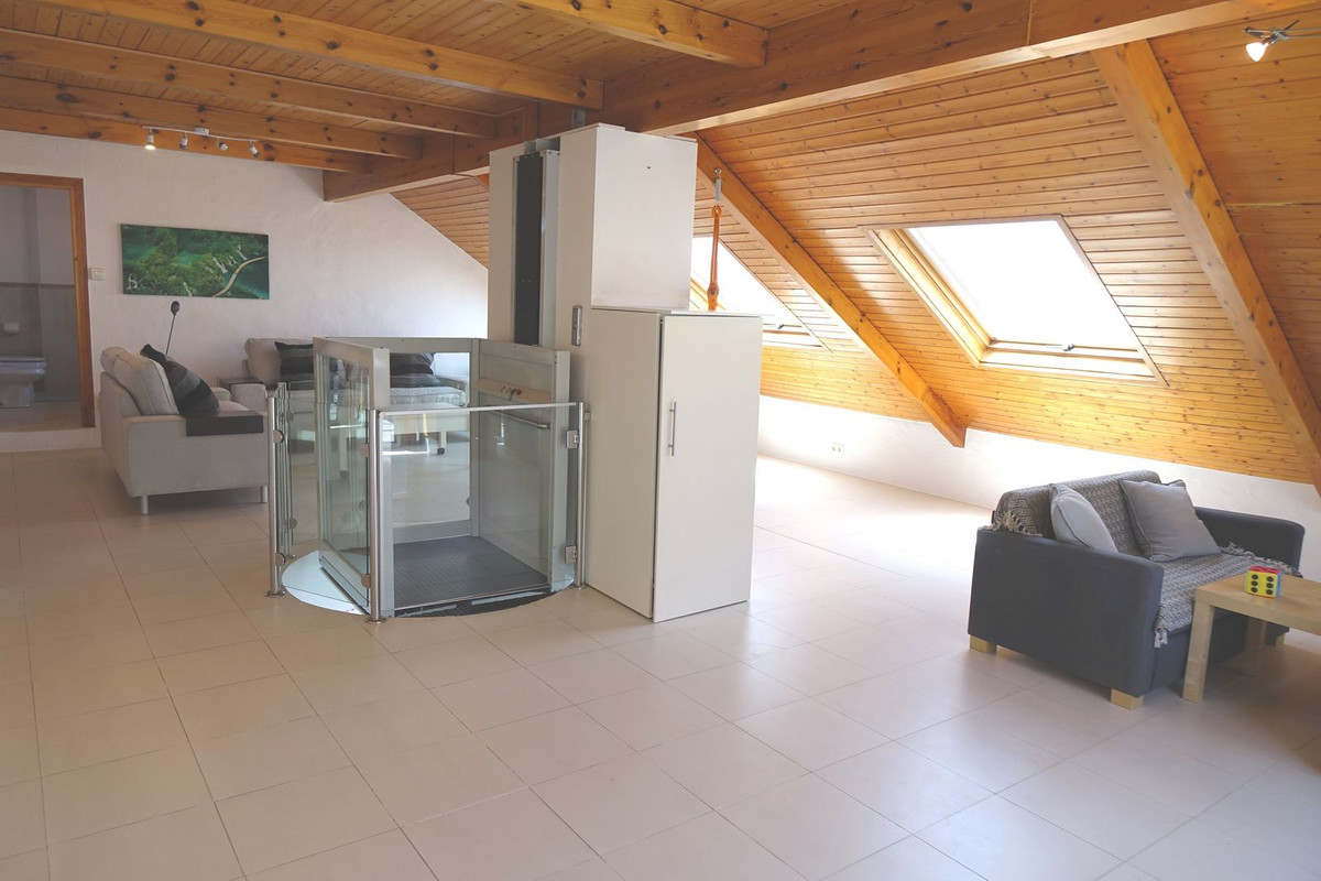 3 Bed Apartment for sale in Fuengirola Costa Del Sol, Málaga, Spain