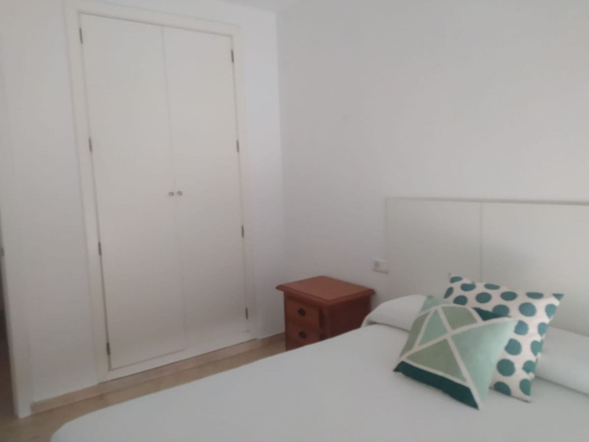 Se vende Apartamento Planta Media de 2 dormitorios en Costa Del Sol, Málaga, España