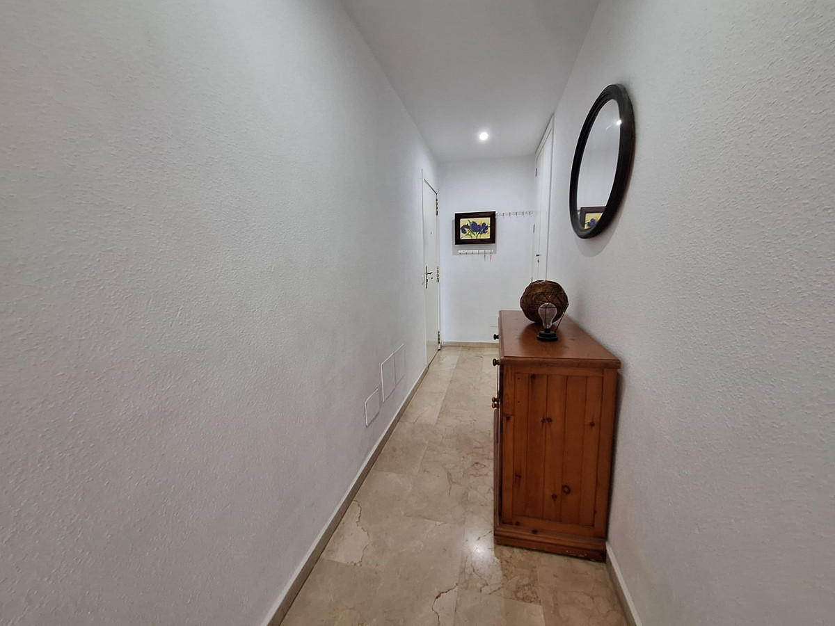 Se vende Apartamento Planta Media de 2 dormitorios en Costa Del Sol, Málaga, España