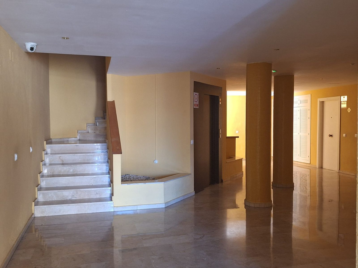 Se vende Apartamento Planta Media de 2 dormitorios en Costa Del Sol, Málaga, España