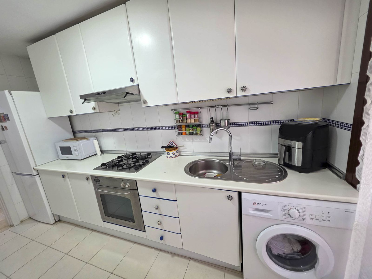 Se vende Apartamento Planta Media de 2 dormitorios en Costa Del Sol, Málaga, España