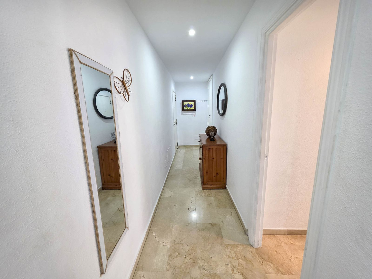 Se vende Apartamento Planta Media de 2 dormitorios en Costa Del Sol, Málaga, España