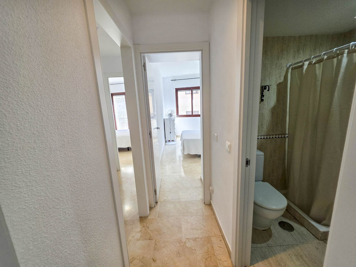 Se vende Apartamento Planta Media de 2 dormitorios en Costa Del Sol, Málaga, España