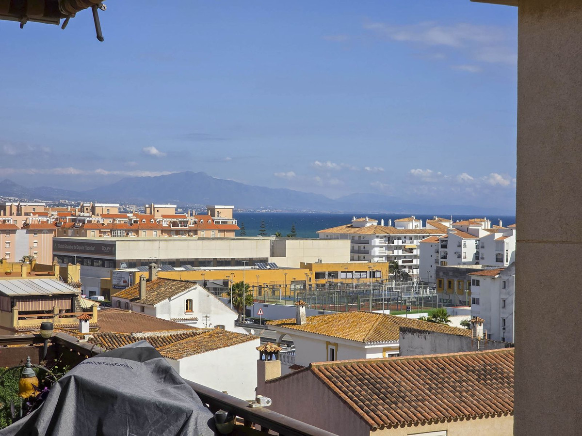 Se vende Apartamento Planta Media de 2 dormitorios en Costa Del Sol, Málaga, España