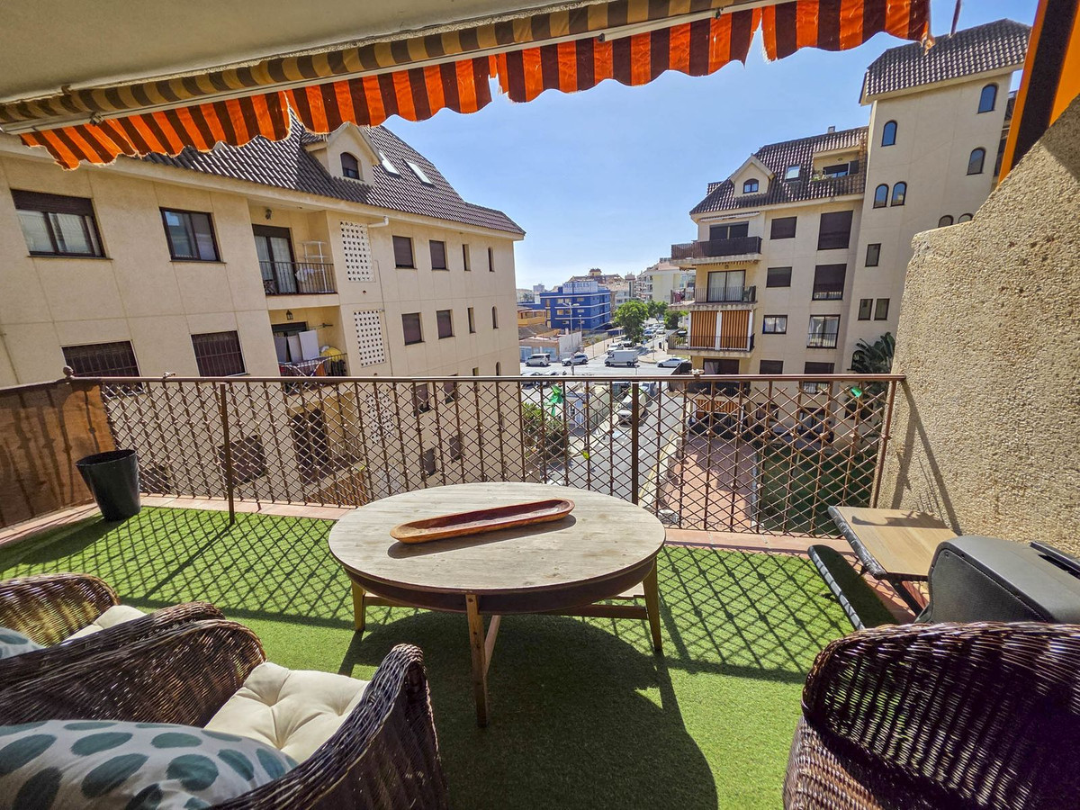 Se vende Apartamento Planta Media de 2 dormitorios en Costa Del Sol, Málaga, España