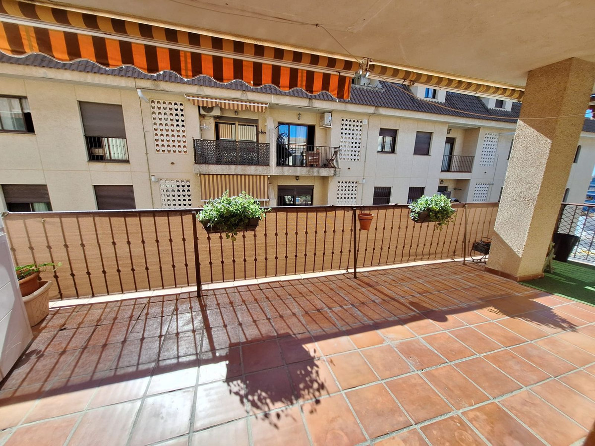 Se vende Apartamento Planta Media de 2 dormitorios en Costa Del Sol, Málaga, España