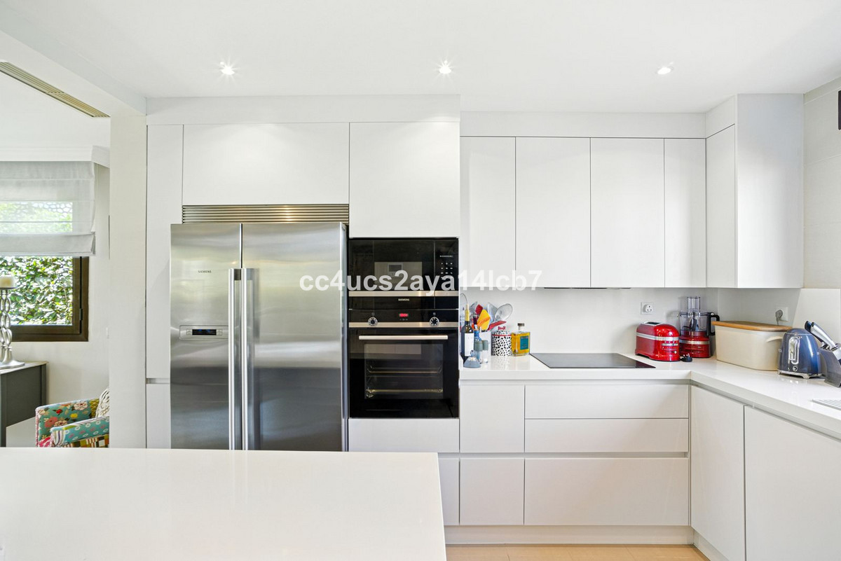 3 Bed Townhouse for sale in Estepona Costa Del Sol, Málaga, Spain